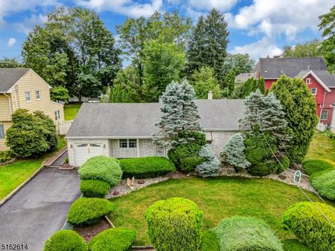 112 Walnut St, Middlesex, NJ 08846 photo 1