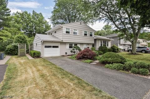 25 Hemlock Ter, Springfield, NJ 07081 photo 2