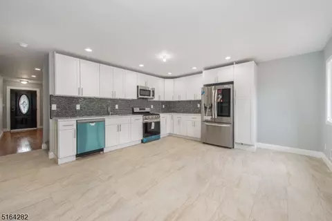 162 Richmond Ave, Paterson, NJ 07502