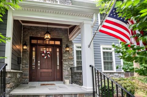 24 Spruce Ter, Wayne, NJ 07470 photo 2