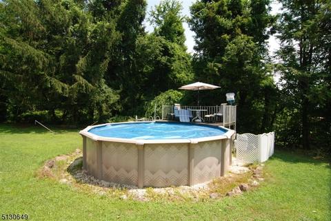 9 Maple Ter, Stanhope, NJ 07874 photo 3