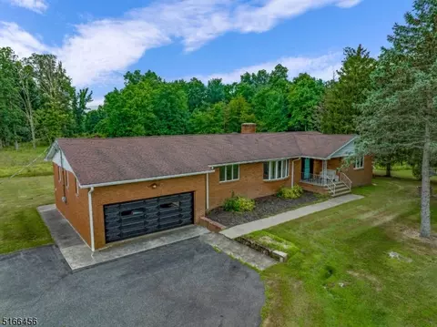 50 Lower Oak Grove Rd, Frenchtown, NJ 08825