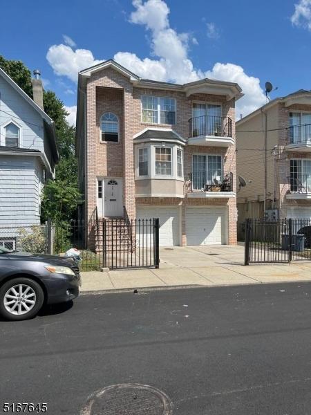 26-28 Norwood St, Newark, NJ 07106