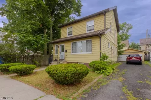 11 Kenwood Pl, East Orange, NJ 07018