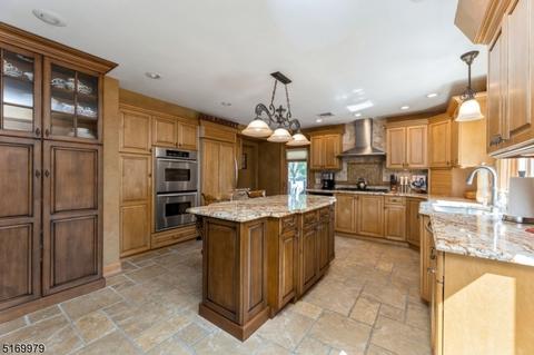 2 Farmstead Ln, Wayne, NJ 07470 photo 12