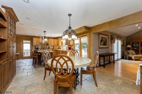 2 Farmstead Ln, Wayne, NJ 07470 photo 7