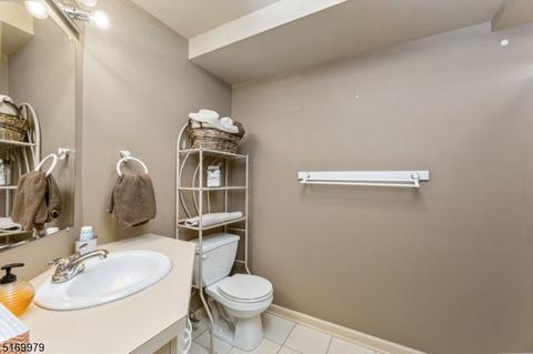 2 Farmstead Ln, Wayne, NJ 07470 photo 29