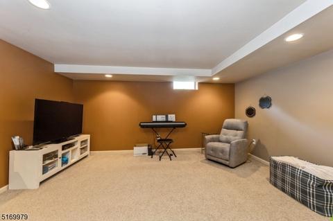 2 Farmstead Ln, Wayne, NJ 07470 photo 26