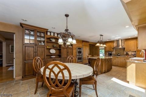 2 Farmstead Ln, Wayne, NJ 07470 photo 11