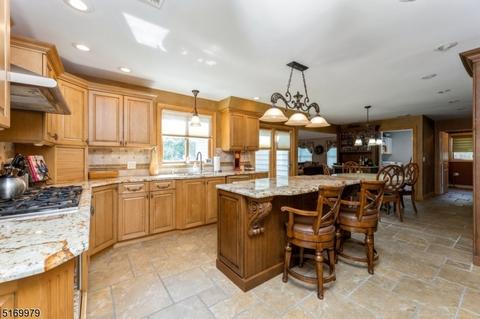 2 Farmstead Ln, Wayne, NJ 07470 photo 8