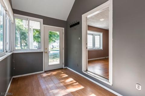 41 Newton Rd, Wayne, NJ 07470 photo 5