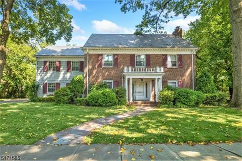 61 Bauer Ter, Hillside, NJ 07205 photo 1