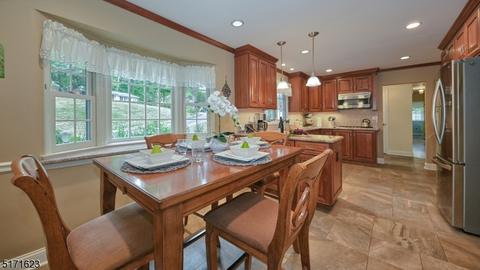 17 Alpine Dr, Wayne, NJ 07470 photo 18