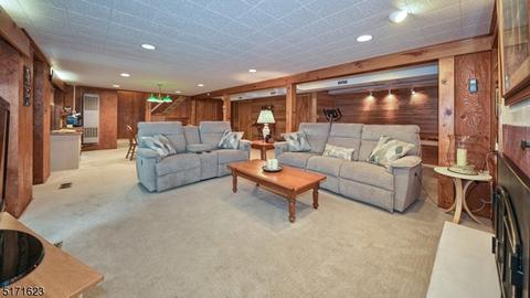 17 Alpine Dr, Wayne, NJ 07470 photo 26
