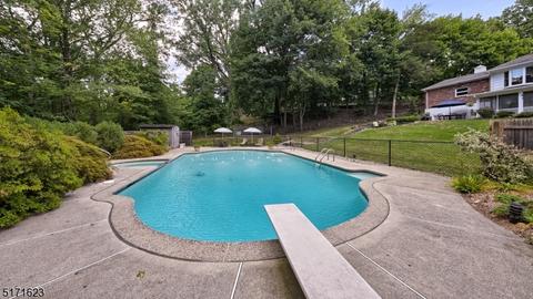 17 Alpine Dr, Wayne, NJ 07470 photo 34