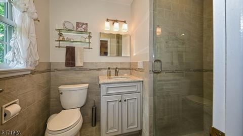17 Alpine Dr, Wayne, NJ 07470 photo 21