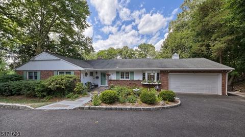 17 Alpine Dr, Wayne, NJ 07470 photo 1