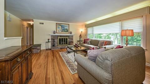 17 Alpine Dr, Wayne, NJ 07470 photo 10