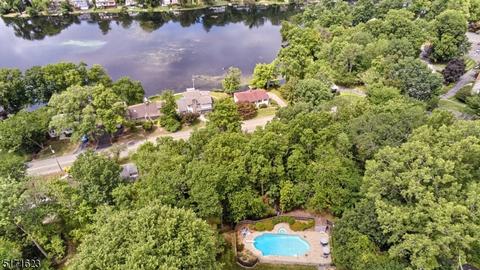 17 Alpine Dr, Wayne, NJ 07470 photo 4