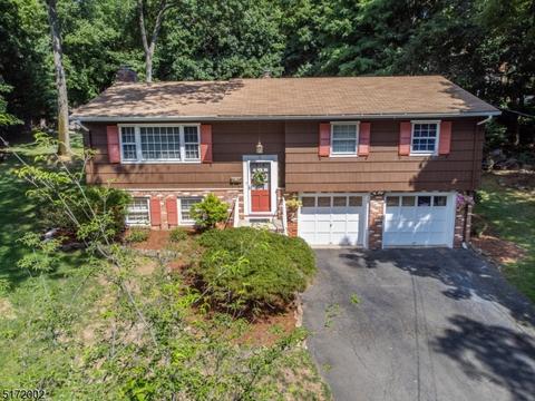 14 Pine Ter, Wayne, NJ 07470 photo 3