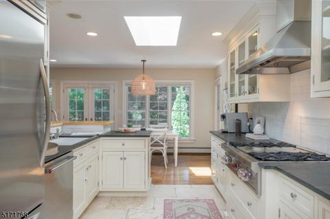 27 Colony Dr, Summit, NJ 07901 photo 9