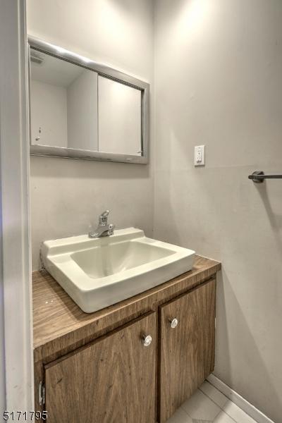 9 Abbott Rd, Somerset, NJ 08873 photo 11