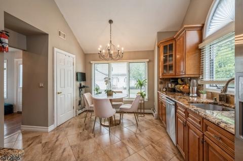 15 Matthew Rd, Wayne, NJ 07470 photo 5