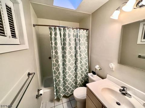 88 Sickle St, Dover, NJ 07801 photo 6