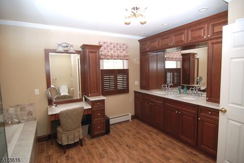 240 Killarney Dr, Berkeley Heights, NJ 07922 photo 20