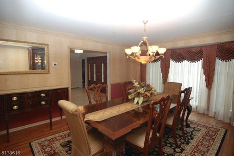 240 Killarney Dr, Berkeley Heights, NJ 07922 photo 7