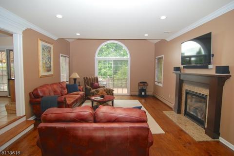 240 Killarney Dr, Berkeley Heights, NJ 07922 photo 14