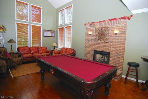 240 Killarney Dr, Berkeley Heights, NJ 07922 photo 3