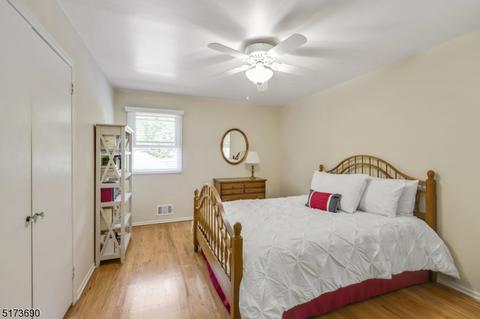 83 Webster Dr, Berkeley Heights, NJ 07922 photo 24