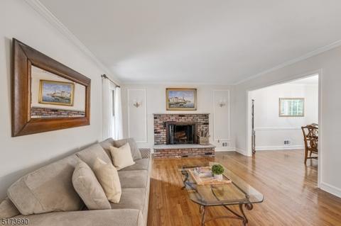 83 Webster Dr, Berkeley Heights, NJ 07922 photo 3