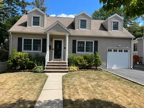 20 Windsor Pl, Nutley, NJ 07110 photo 2