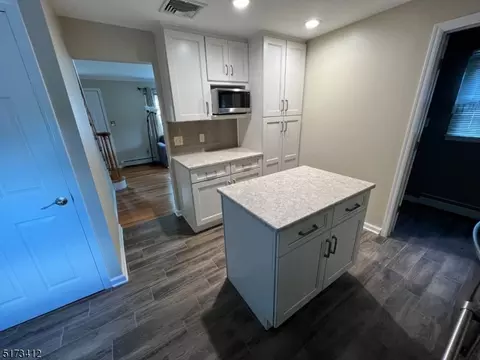 20 Windsor Pl, Nutley, NJ 07110 photo 11