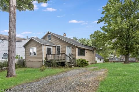24 Holmes Ln, Wayne, NJ 07470 photo 1
