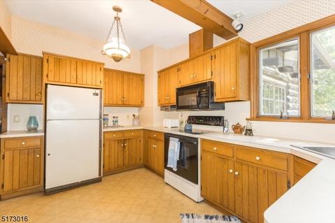96 Algonquin Trl, Wayne, NJ 07470 photo 19