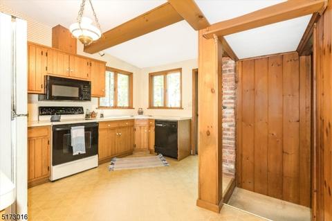 96 Algonquin Trl, Wayne, NJ 07470 photo 20