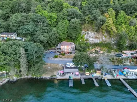 34 Edgemere, Greenwood Lake, NY 10925