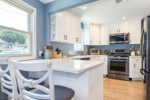 12 Milton Pl, Wanaque Boro, NJ 07420 photo 9