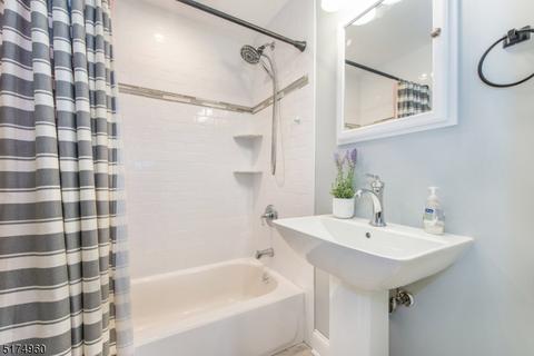 12 Milton Pl, Wanaque Boro, NJ 07420 photo 17