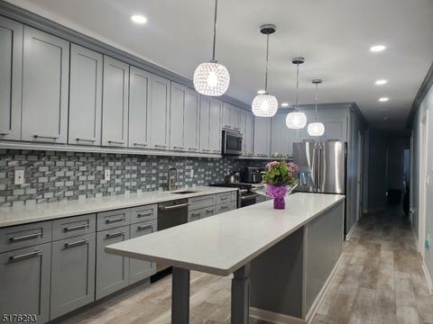 5408 Hudson Ave, West New York, NJ 07093