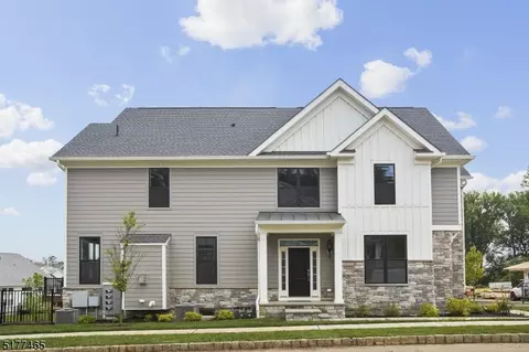 1 Saratoga Dr, Warren, NJ 07059