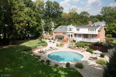 15 Hobart Rd, Summit, NJ 07901