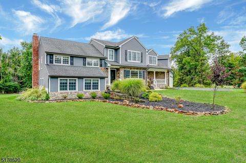 8 Old Forge Dr, Warren, NJ 07059 photo 2