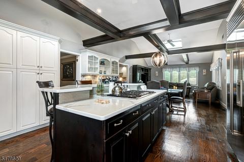 8 Old Forge Dr, Warren, NJ 07059 photo 5