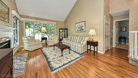 33 Birch Ln, Wayne, NJ 07470 photo 4