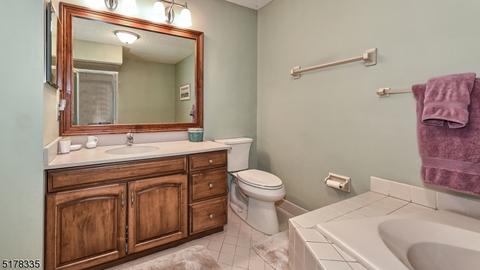 33 Birch Ln, Wayne, NJ 07470 photo 24