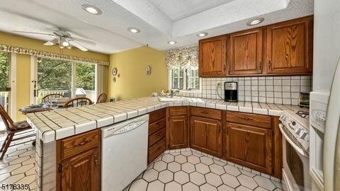 33 Birch Ln, Wayne, NJ 07470 photo 14